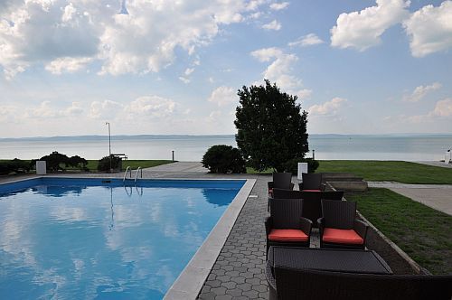 Hotel  Hungaria Siófok  direkt an dem Ufer ein günstiges Hotel am Balaton