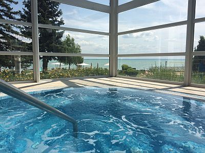 Erschwingliches Wellnesshotel in Balatonkenese mit Panorama