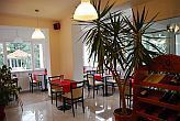 Restaurant im Hotel Kakadu und Frühstücksraum im Wellness Hotel Kakadu
