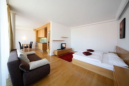 Appartement in Balatonlelle, am Plattensee in Ungarn - BL Bavaria Jachtklub bietet billige Appartements mit amerikanischer Küche