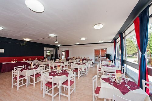 Restaurant vom Hotel Napfeny Balatonlelle - Unterkunft mit Halbpension zu günstigen Preisen
