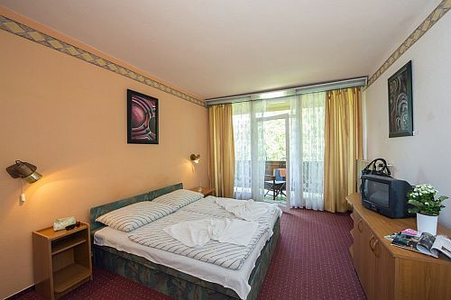 Hotel Familia Balatonboglar in Ungarn - Unterkunft mit Halbpension zu günstigen Preisen am Ufer der Plattensee