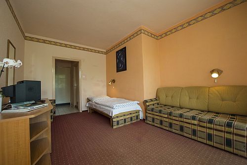 Familienzimmer im Hotel Familia Balatonboglar - günstige Paketpreise mit Halbpension